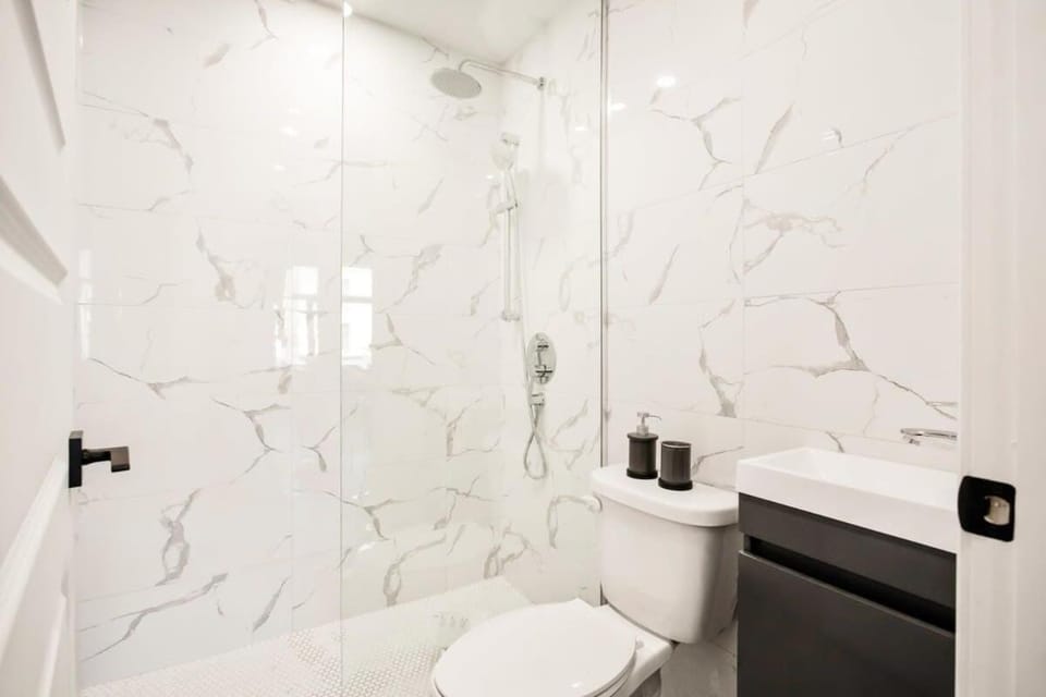 Le Mile End by M11 - Upscale 1 BDR with Sofa Bed Apartment in Laval