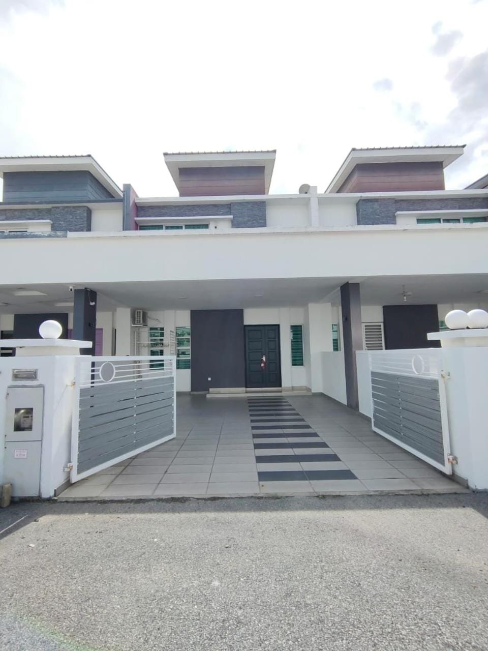 Setia Home Sitiawan KTV 12+4 Pax Villa in Perak
