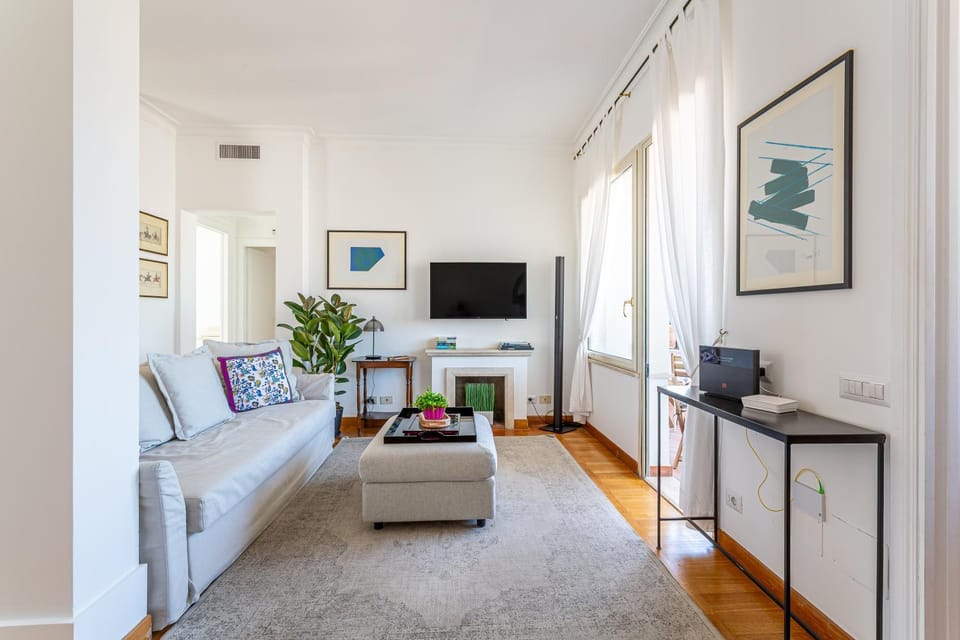 Communal lounge/ TV room, Living room