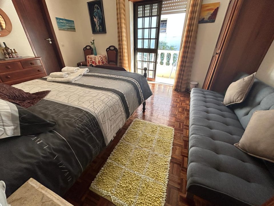 Spray B&B Sitio in Nazare, European style Bed and Breakfast in Nazaré