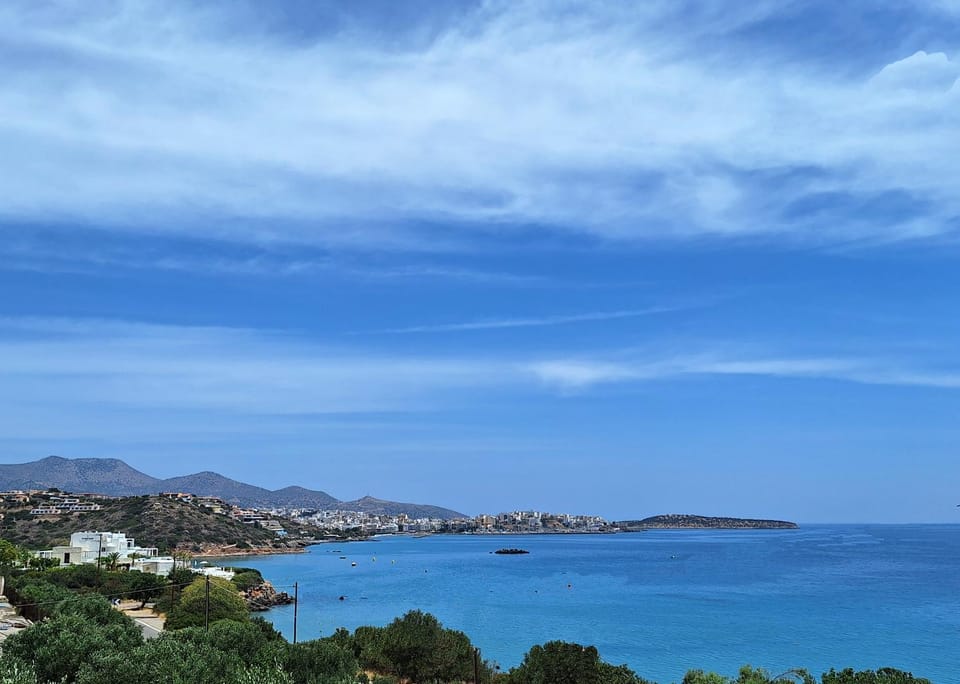 View (from property/room), City view, Garden view, Landmark view, Sea view, Location