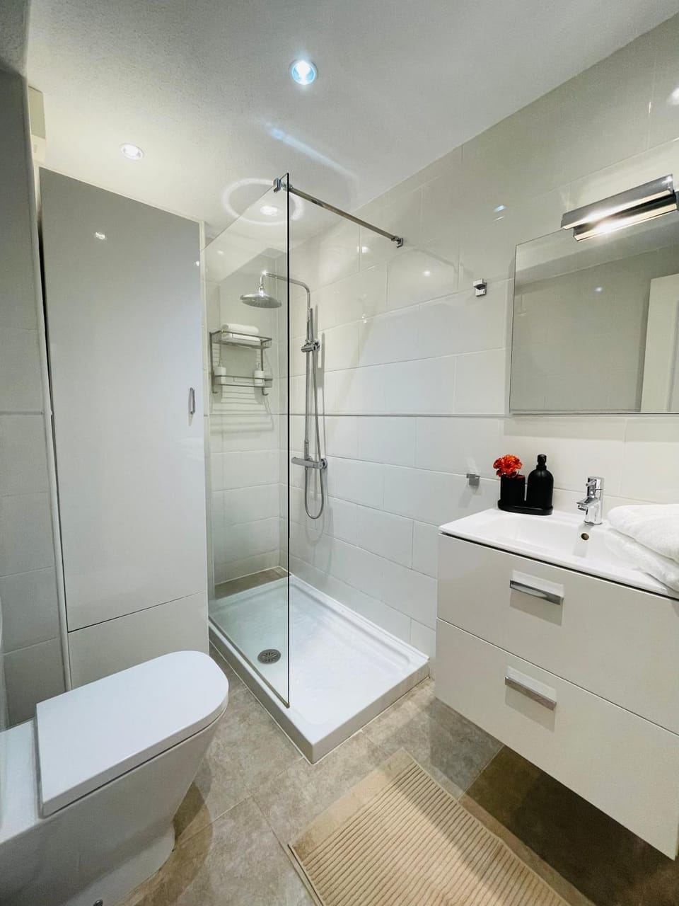 Shower, Bathroom, towels