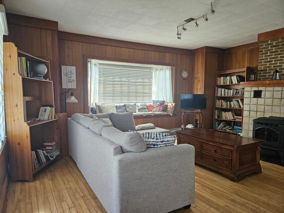 Library, TV and multimedia, Living room