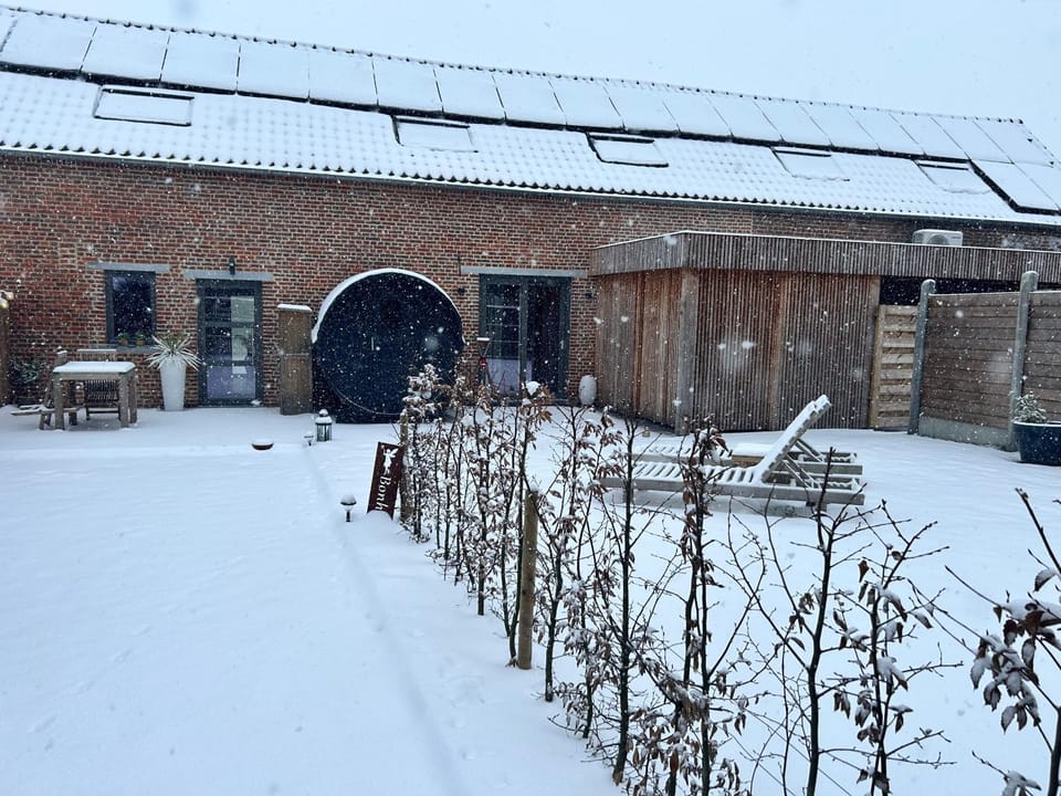 Property building, Winter