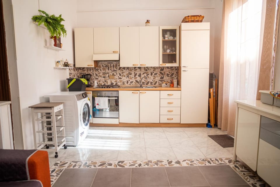 Kitchen or kitchenette, pet friendly