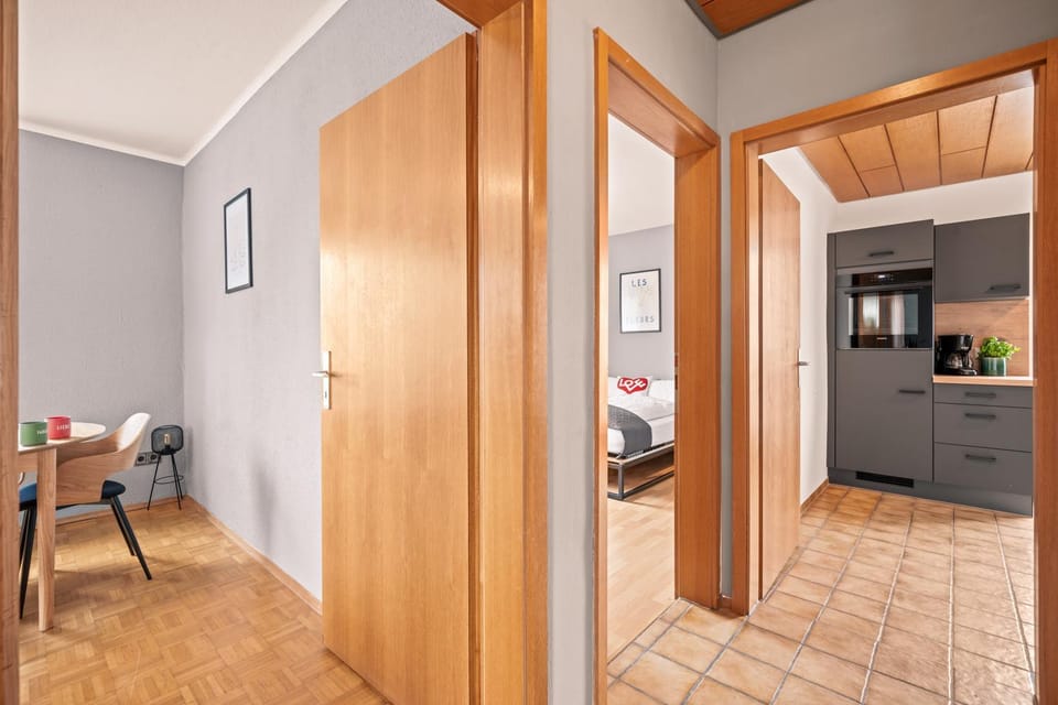 Bed, Kitchen or kitchenette, Photo of the whole room, Dining area, Bedroom