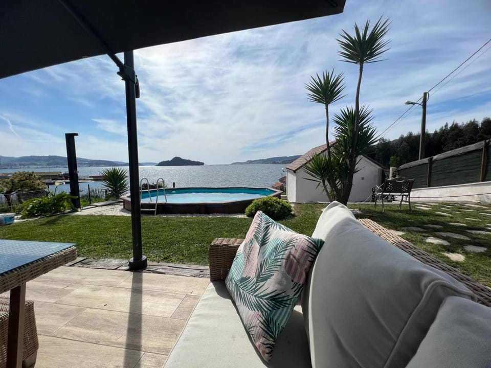 Mountain view, Sea view, Swimming pool