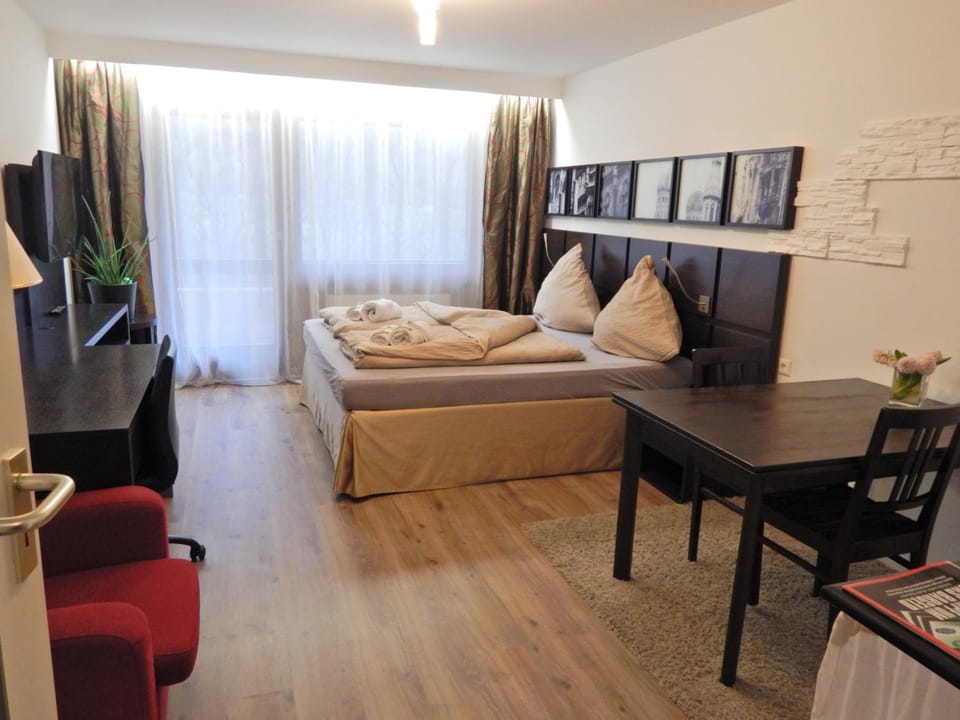 Living room, Dining area, Bedroom