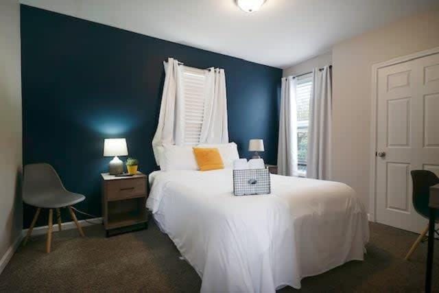 Housepitality - The Lilley Pad - Near Downtown House in Ohio