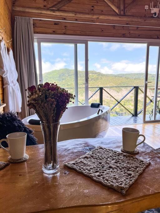 @lacascatachales Chalé Maitaca Chalet in State of Santa Catarina