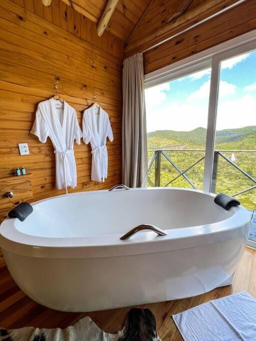 @lacascatachales Chalé Maitaca Chalet in State of Santa Catarina