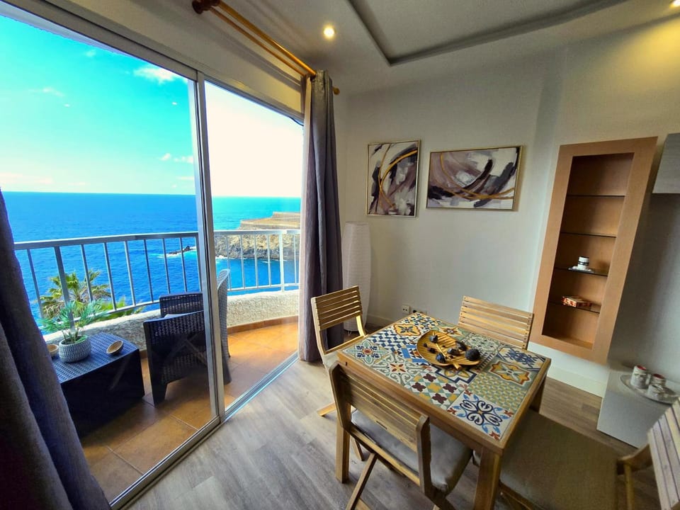 Balcony/Terrace, Living room, Dining area, Sea view