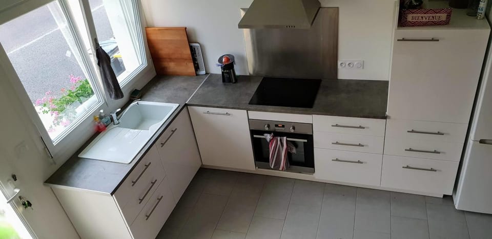 Kitchen or kitchenette, dishwasher, pet friendly, stove