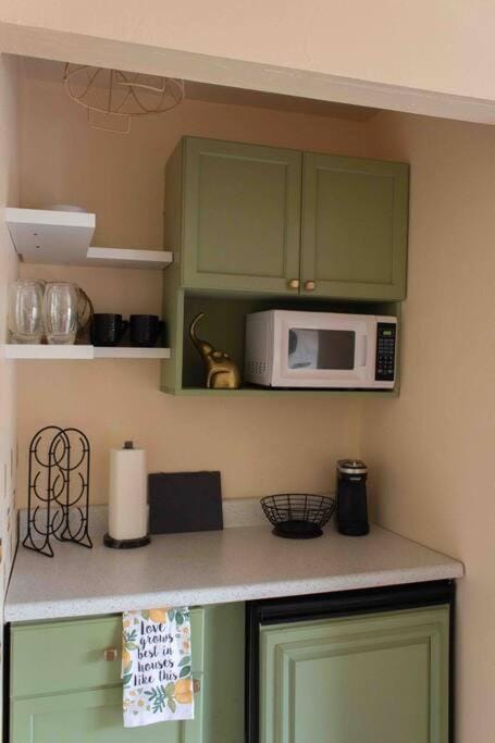 Coffee/tea facilities, Kitchen or kitchenette, minibar