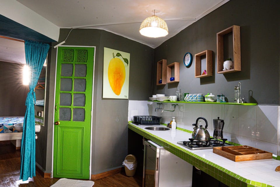 Kitchen or kitchenette, Dining area, stove