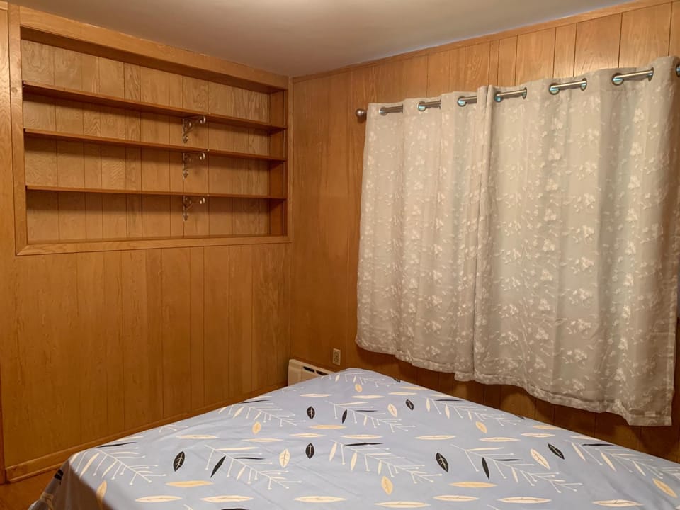 #2 Cozy Queen size bedroom @New Brunswick NJ downtown Vacation rental in New Brunswick