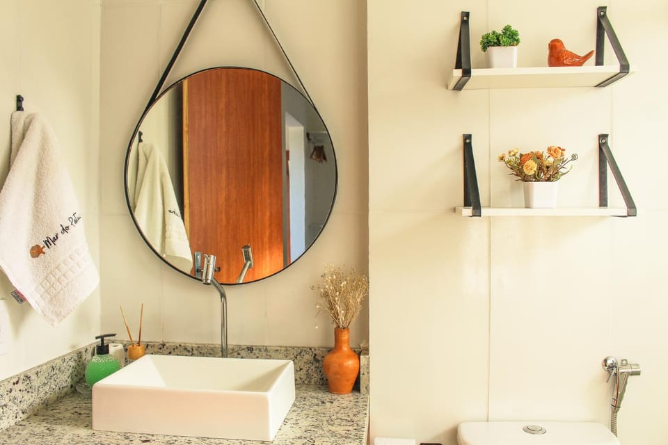 Shower, Toilet