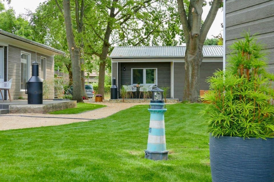 Property building, Patio, Garden