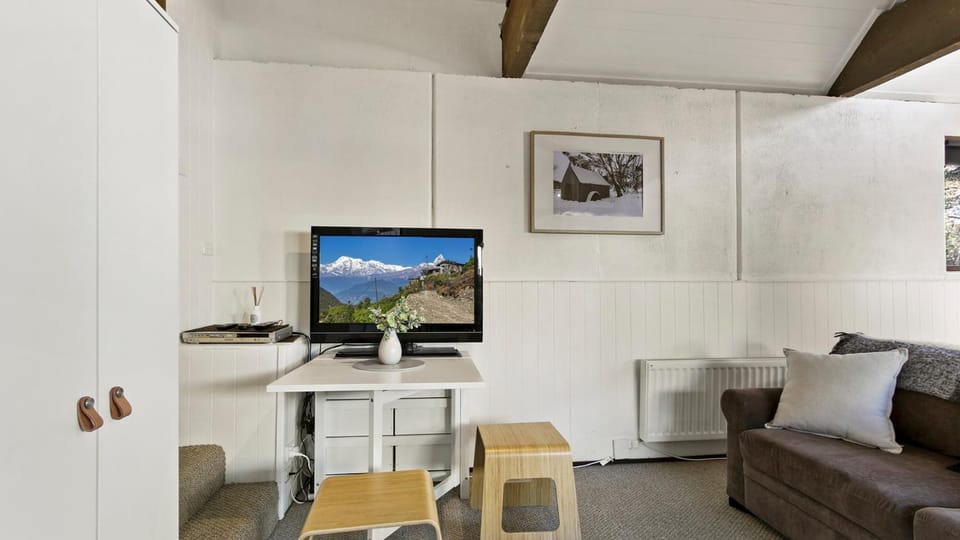 TV and multimedia, Seating area