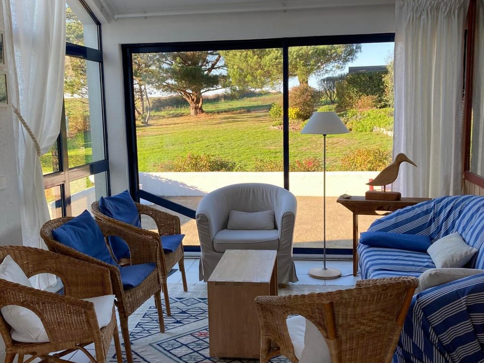 Maison indépendante avec jardin à 800m de la plage - FR-1-418-195 House in Locmaria