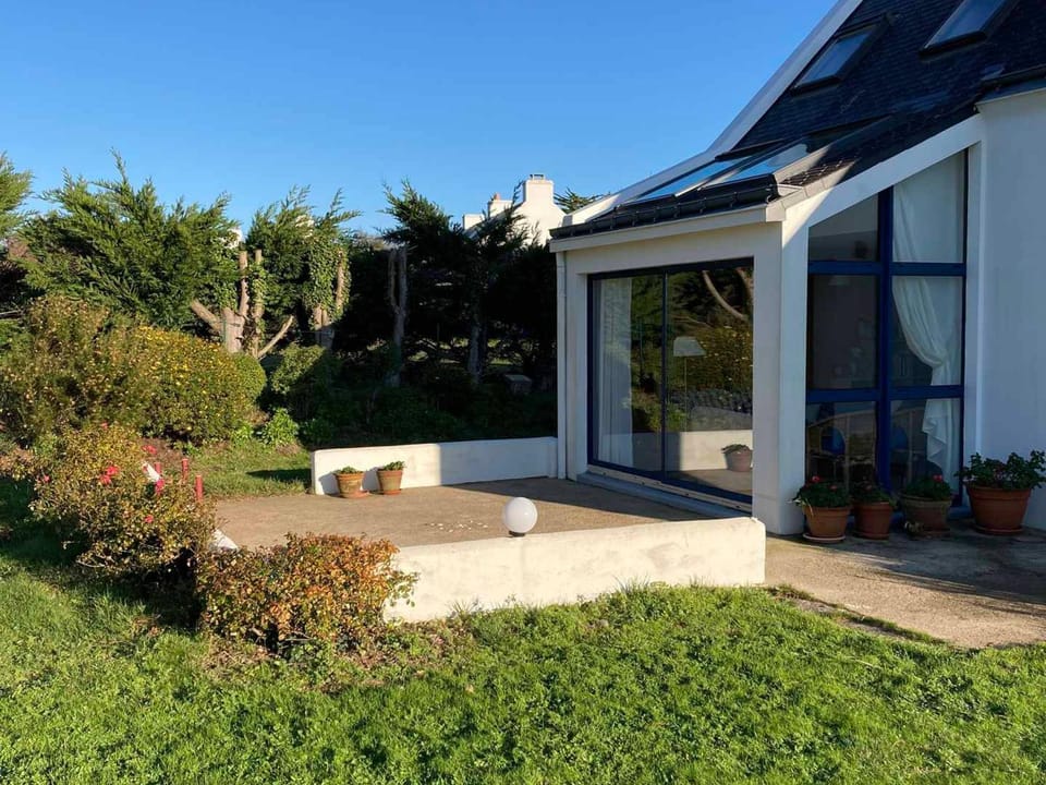 Maison indépendante avec jardin à 800m de la plage - FR-1-418-195 House in Locmaria