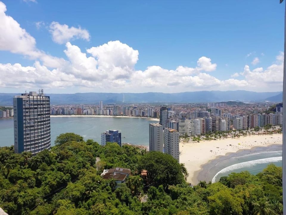 Alta Vista Ilha Porchat Apartment in Santos