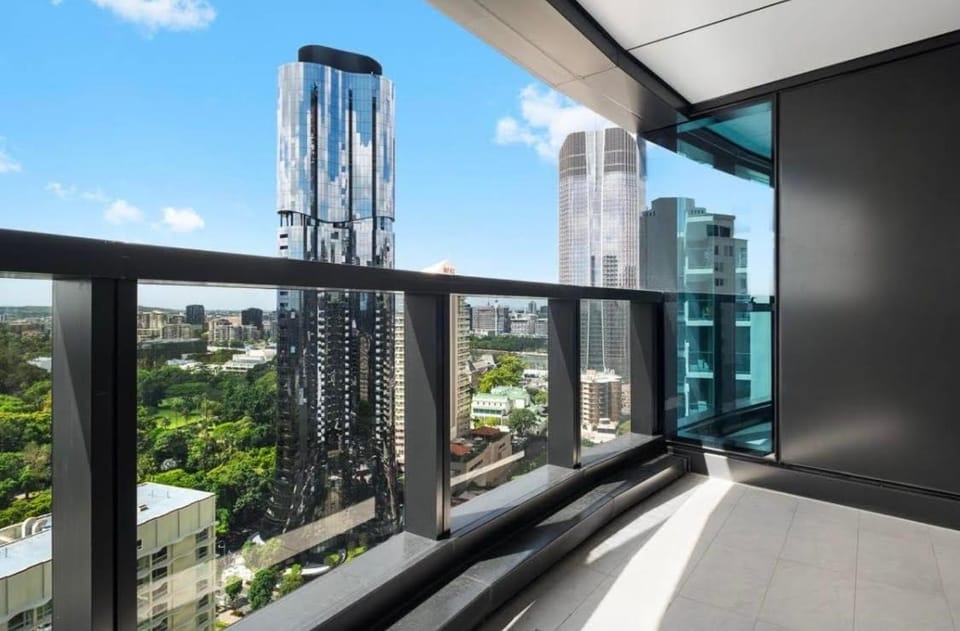 L19 Spacious Apt, Wi-Fi, Parking by Stylish Stays Apartment in Kangaroo Point