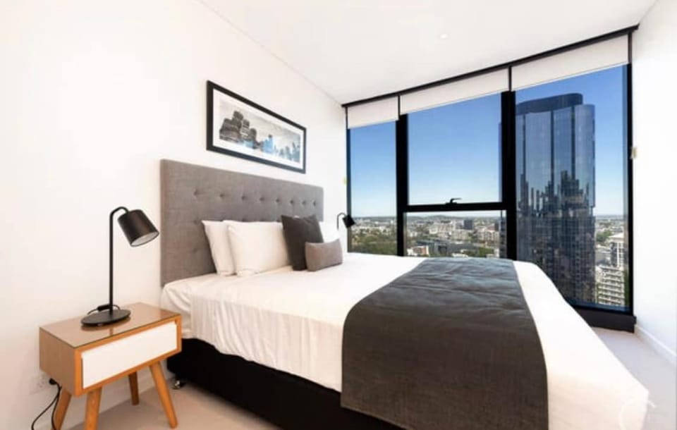 L19 Spacious Apt, Wi-Fi, Parking by Stylish Stays Apartment in Kangaroo Point