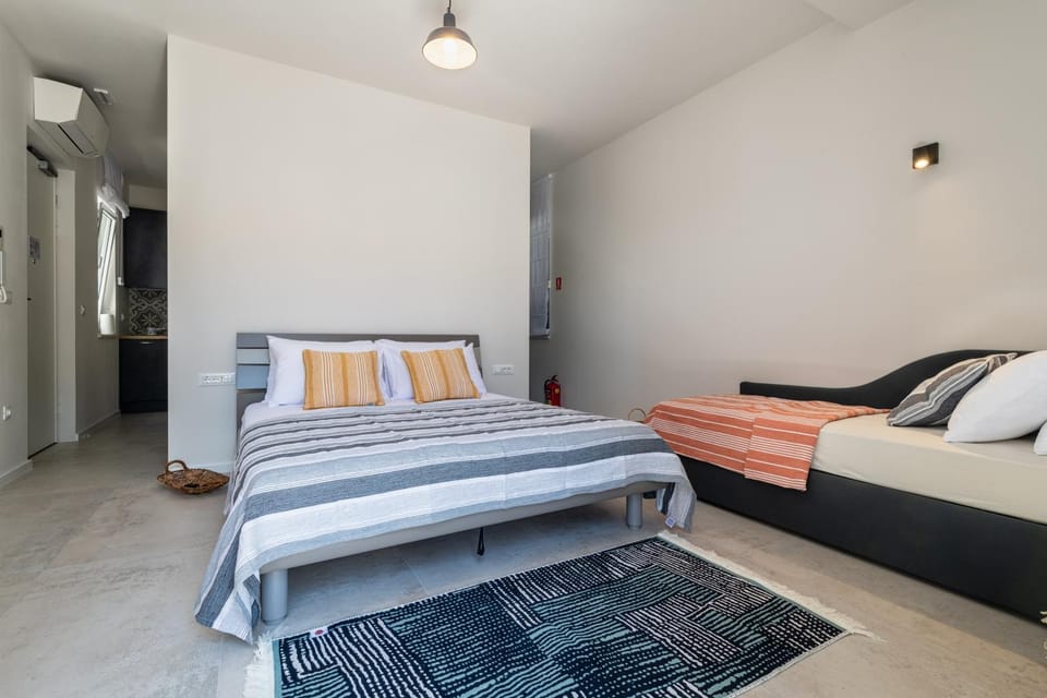 Living room, Bedroom