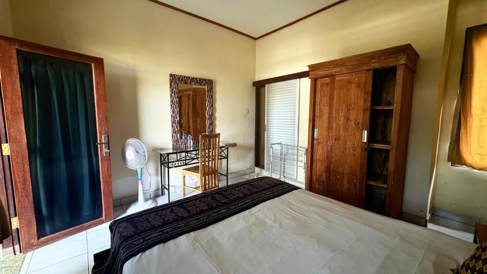 Bathroom, Bedroom