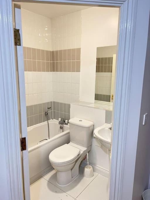 Bathroom, Bath