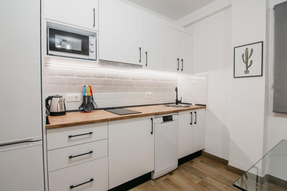 Kitchen or kitchenette, pet friendly