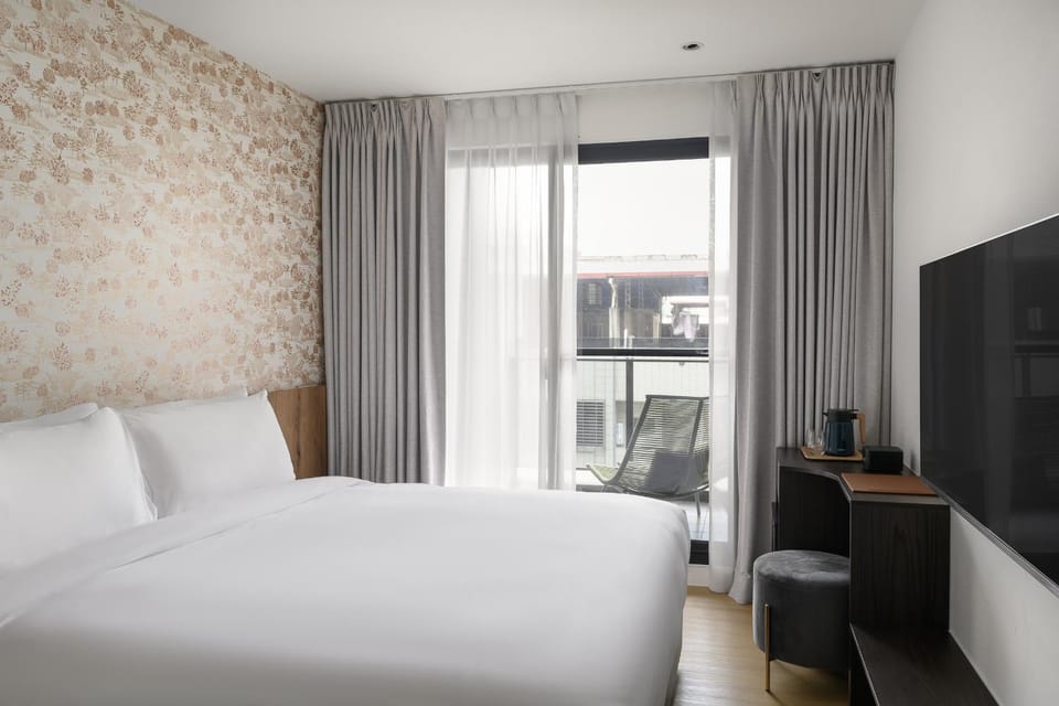 Bed, Photo of the whole room