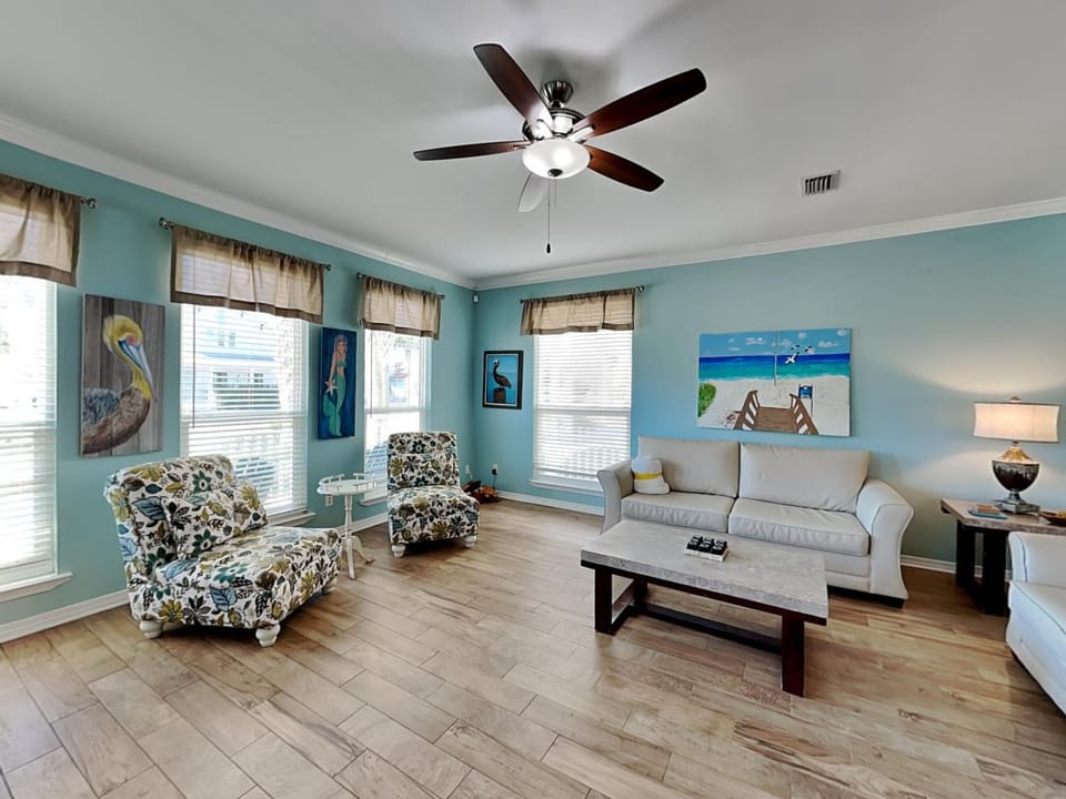 Living room, Seating area, furniture