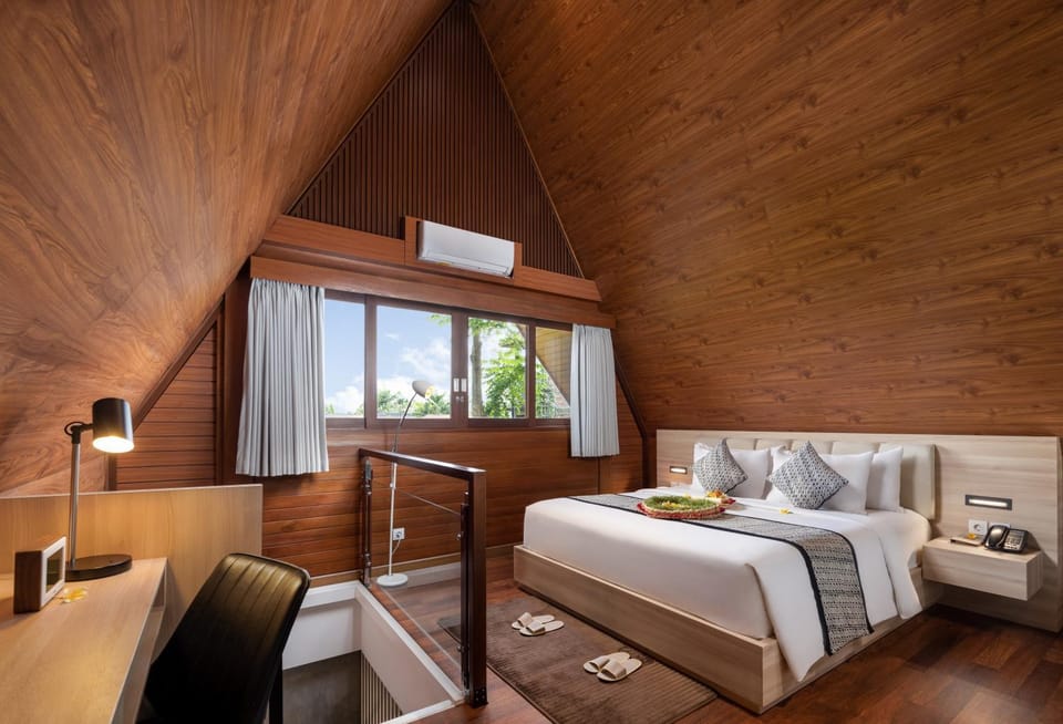 Bed, Photo of the whole room, Bedroom, air conditioner