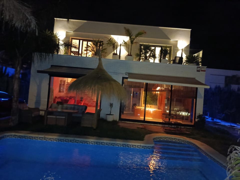 Villa lujosa con spa, piscina y sala de juegos PRIVADOS Villa in Miami Platja