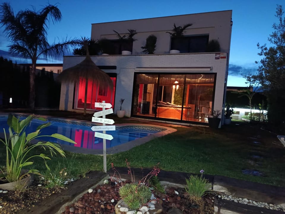 Villa lujosa con spa, piscina y sala de juegos PRIVADOS Villa in Miami Platja