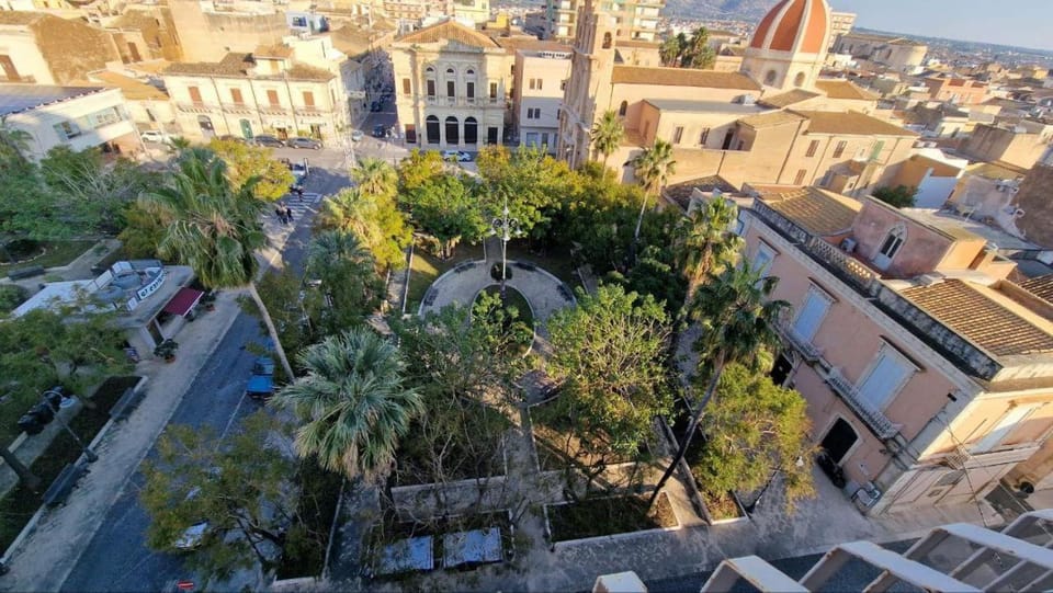 City view, Street view