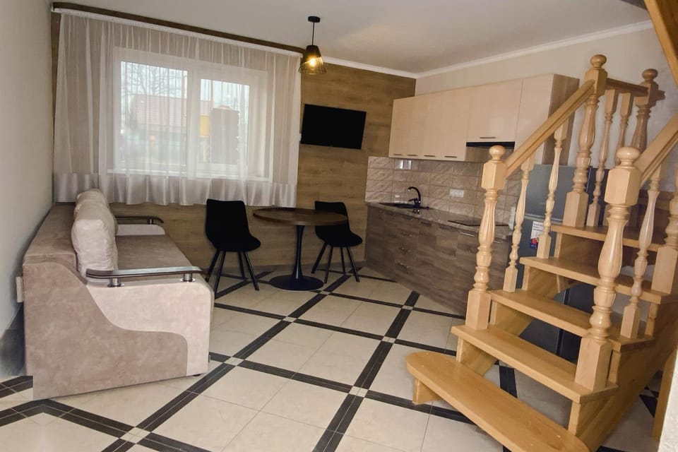 Kitchen or kitchenette, Seating area