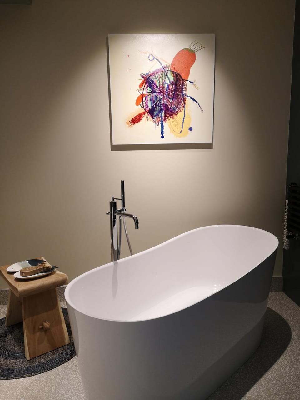 Bathroom, Decorative detail, Bath