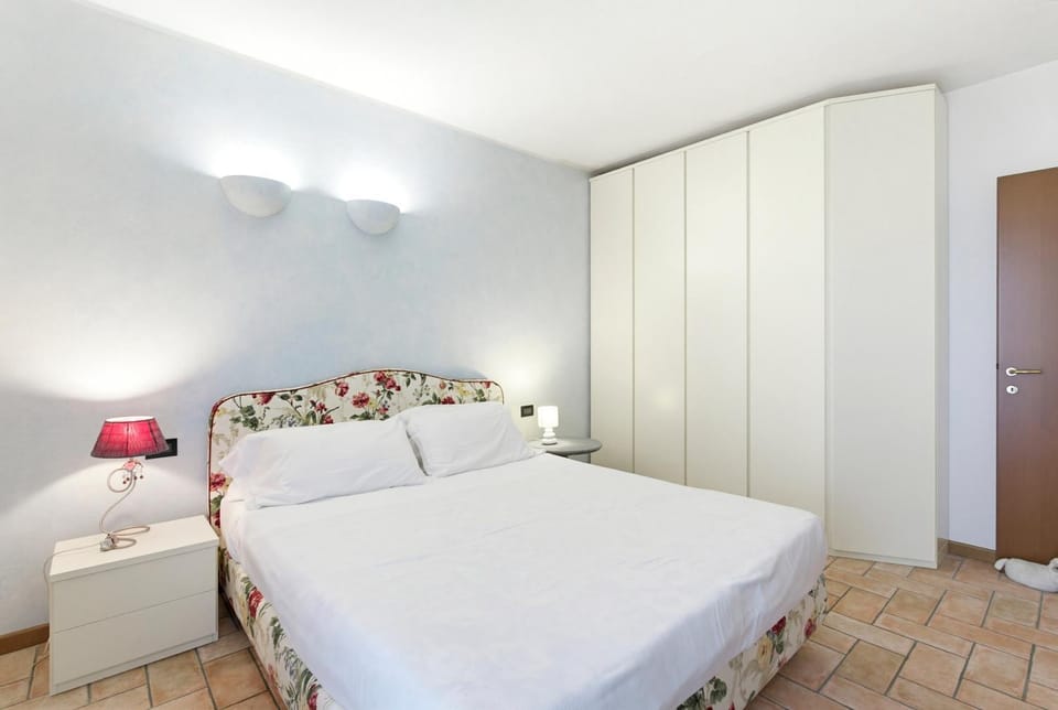 APARTMENT IRIS - Regarda Travel Apartment in Lazise