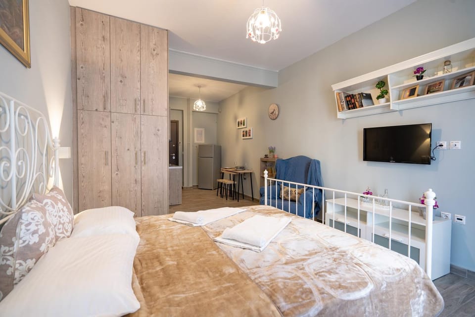 Bed, Living room, Bedroom