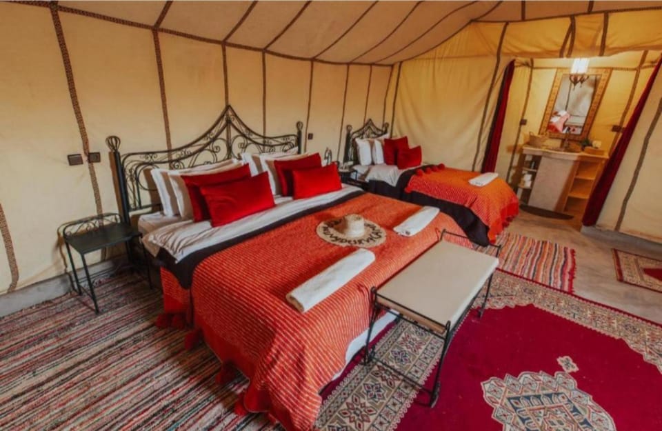 Bed, Living room, Photo of the whole room, Seating area, Bedroom