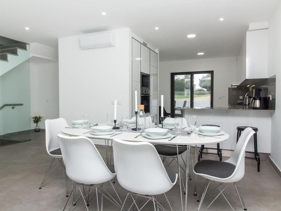 Dining area, air conditioner