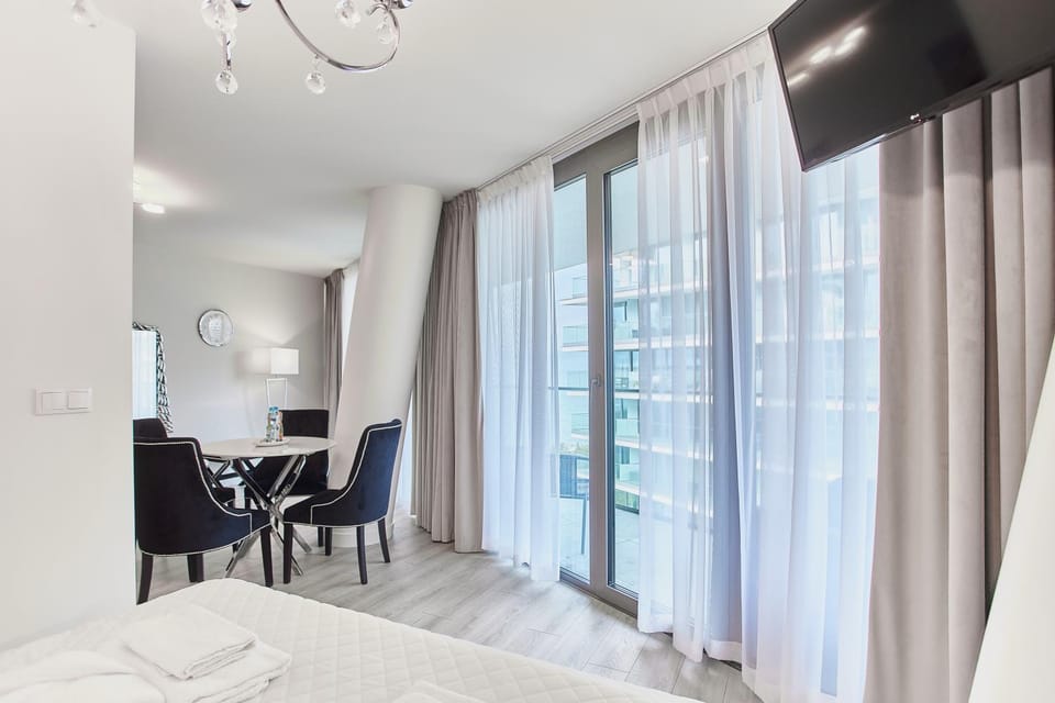 Communal lounge/ TV room, Photo of the whole room, Evening entertainment, Bedroom