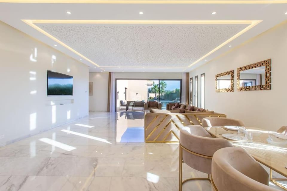 Communal lounge/ TV room, TV and multimedia, Living room