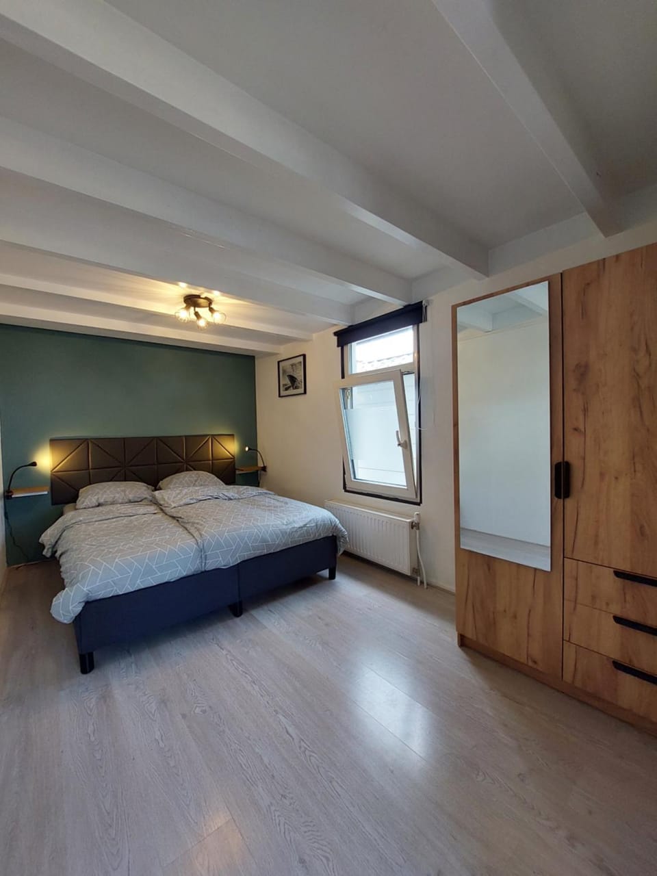 Stelle Maris, Nice place in Heinkenszand, 2 bedrooms, outdoor swimming pool, WIFI smart TV and privacy Chalet in Zeeland, Netherlands