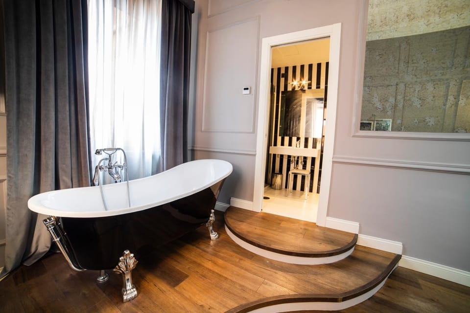 Bathroom, Bath