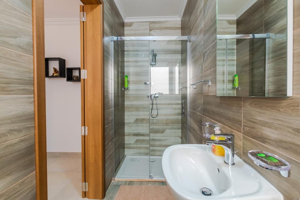 Spacious Brand New Apartment HB Balcony 3 Bdr 2 Bth Bugibba Apartment in Saint Paul's Bay
