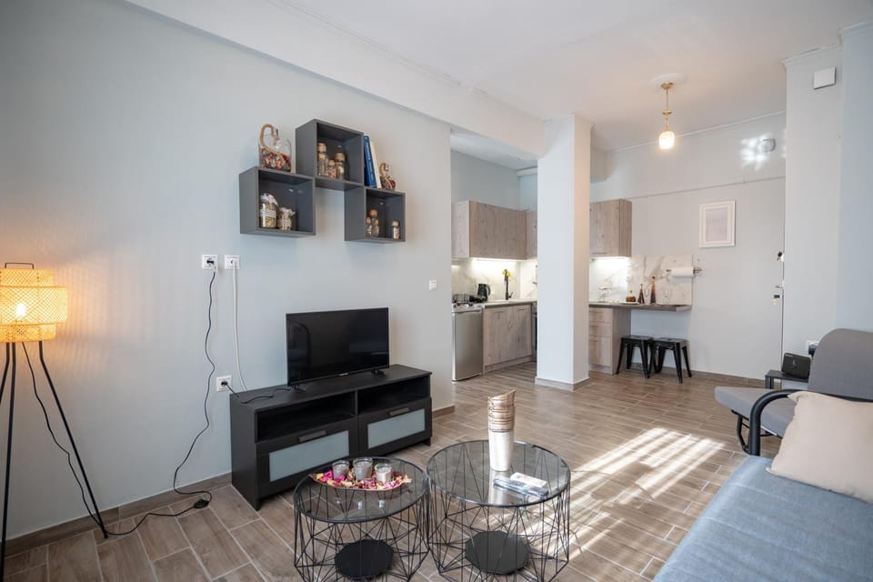 Kitchen or kitchenette, Living room, Dining area